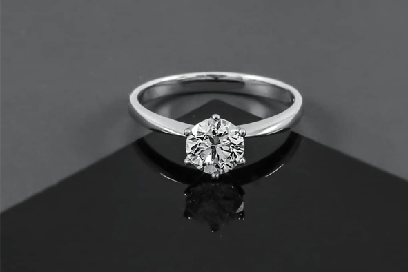 Jadikan Pertunangan Semakin Mewah dengan Cincin Tunangan Platinum