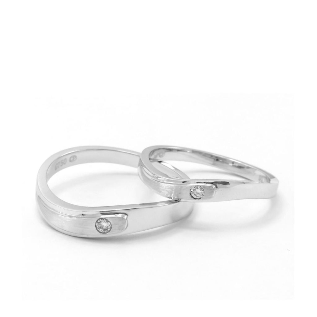 cincin pernikahan emas putih elegan