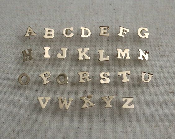 anting emas alfabet