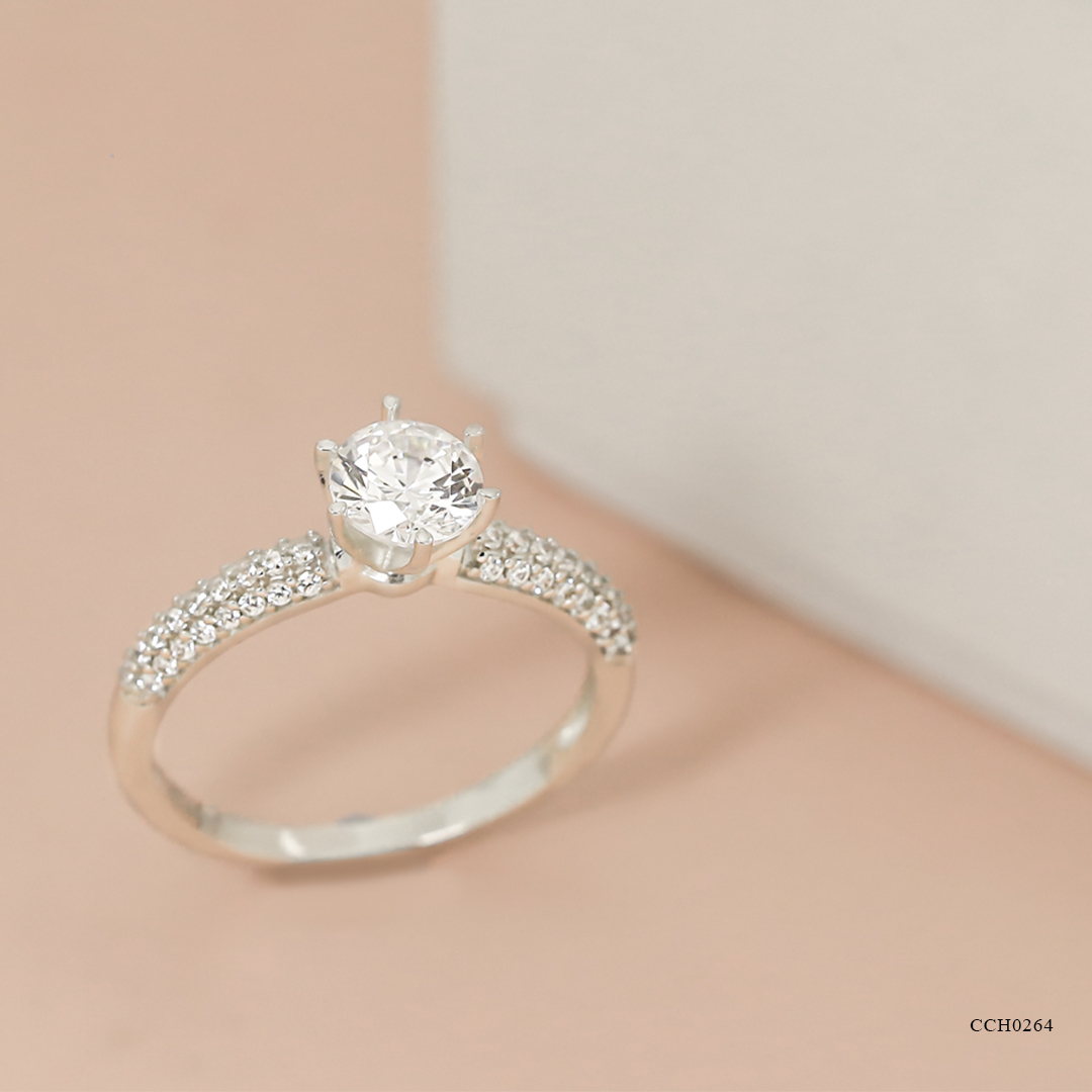 Cincin Emas Kecil Yang Simpel: Sentuhan Mewah Yang Tidak Berlebihan 6 Trend Cincin Emas Simpel Tahun 2020 - V&CO Jewellery News