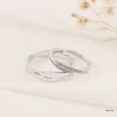 Cincin Kawin Wanita Elegan - Inilah 3 Model Cincin Emas Putih Yang Elegan Dan Mewah Sekali - Jangan sampai cincin kawin wanita tampak indah tapi tidak disepakati oleh pihak pria.