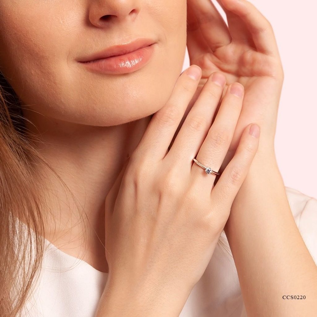 cincin di jari manis