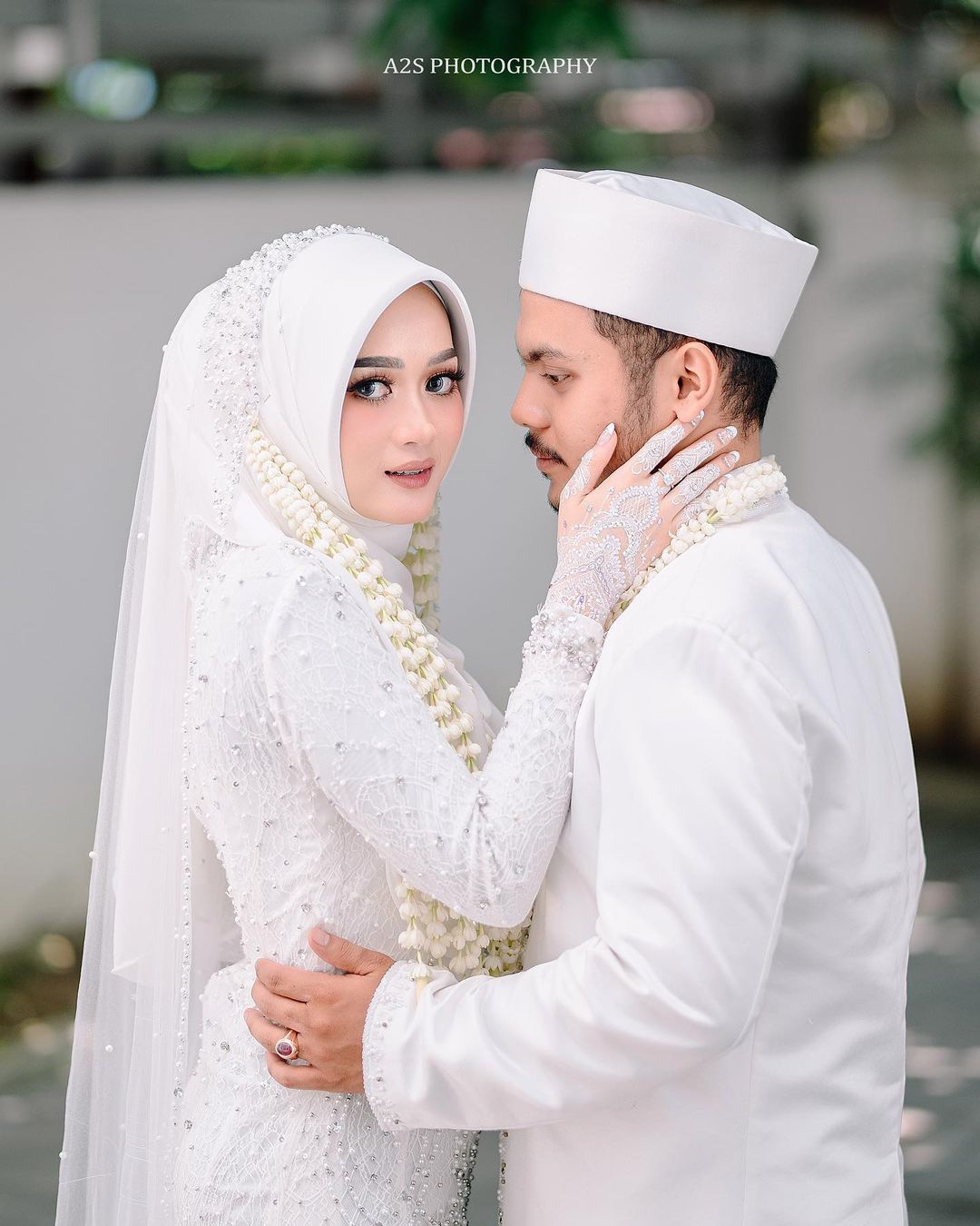 Nikah siri adalah