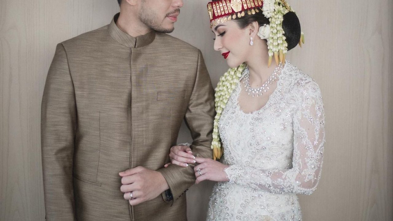 Mengenal Baju Pengantin Batak Toba | V&Co Jewellery