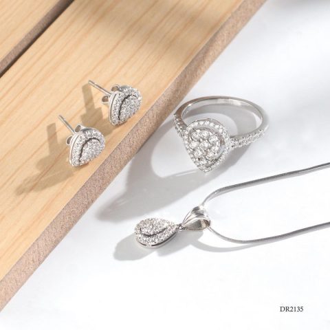 Perhiasan pengantin mewah