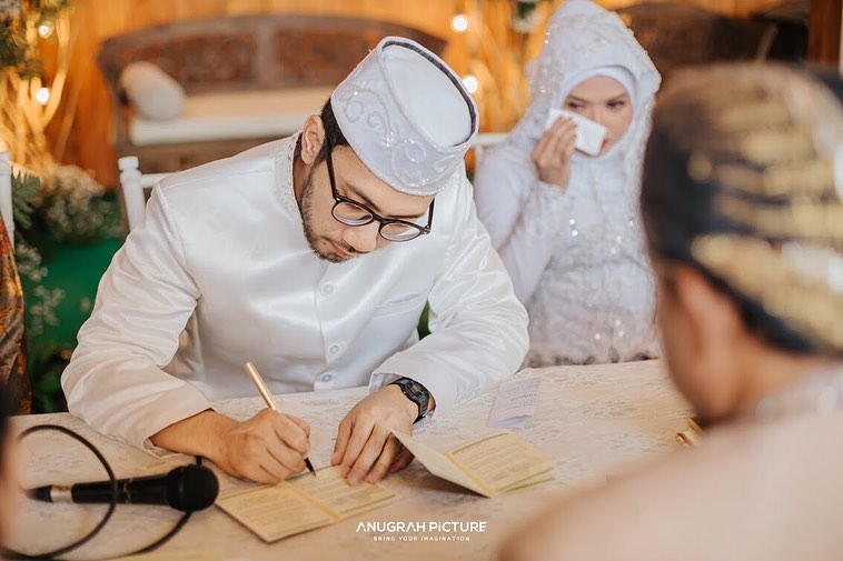 penandatanganan akta akad nikah