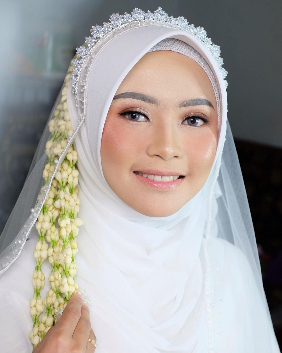 aksesoris hijab pengantin