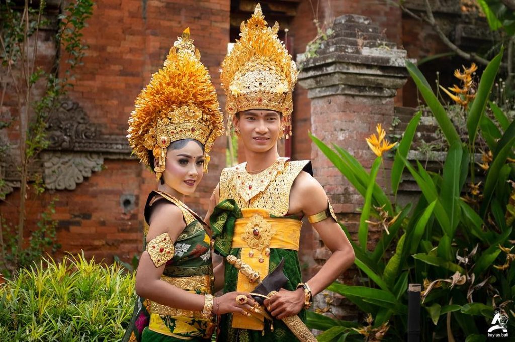 Baju pengantin Bali Payas Agung