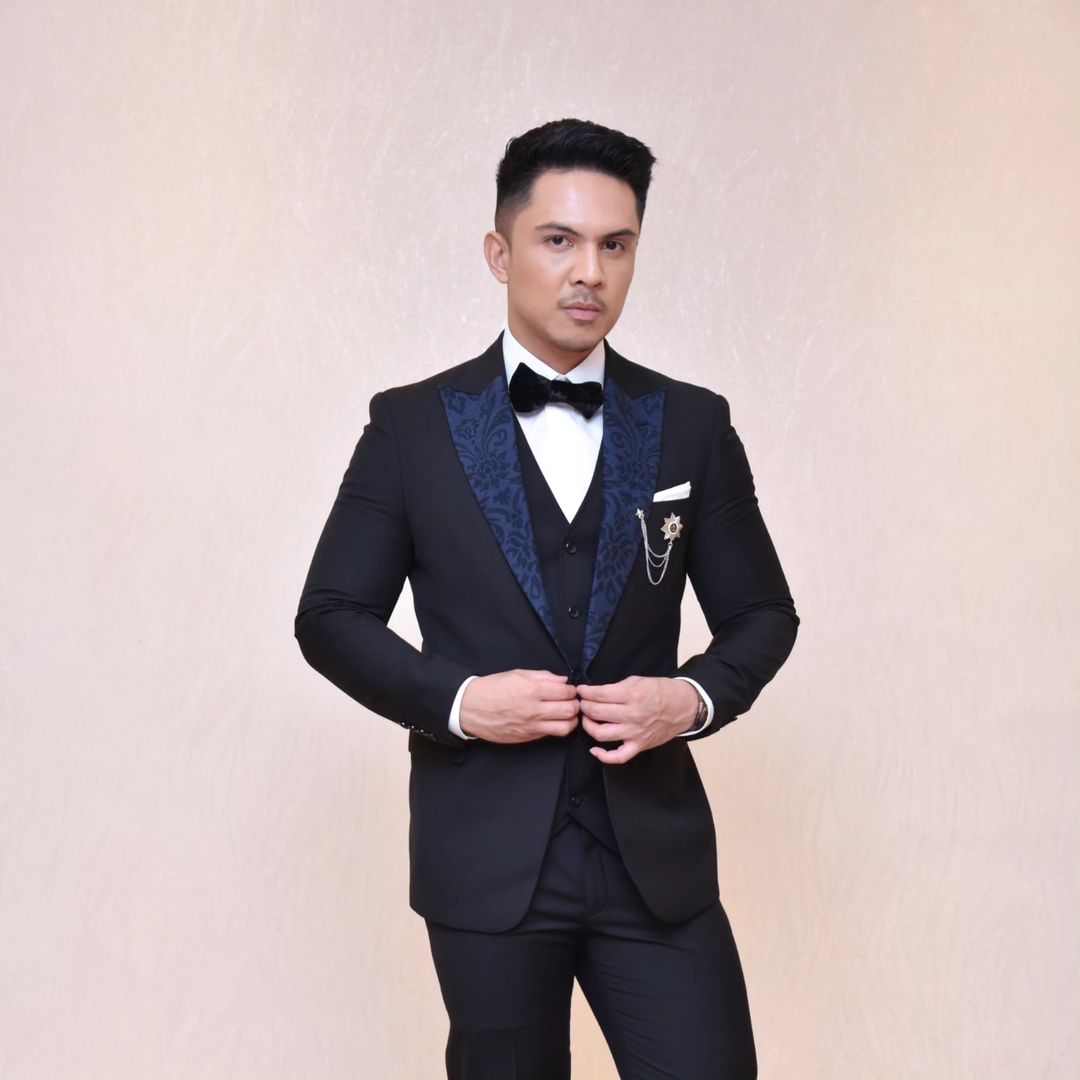 Tuxedo pengantin 