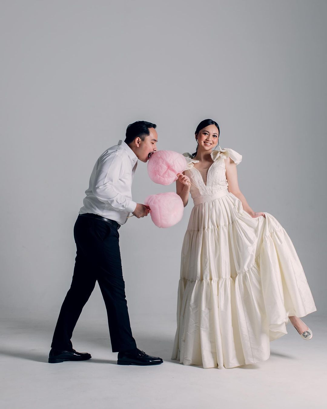 prewedding indoor studio