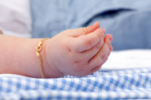 gelang emas untuk bayi