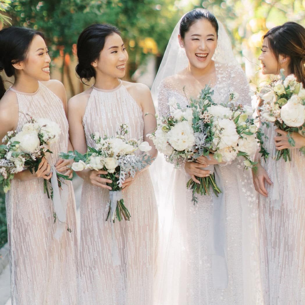 warna gaun untuk bridesmaid putih