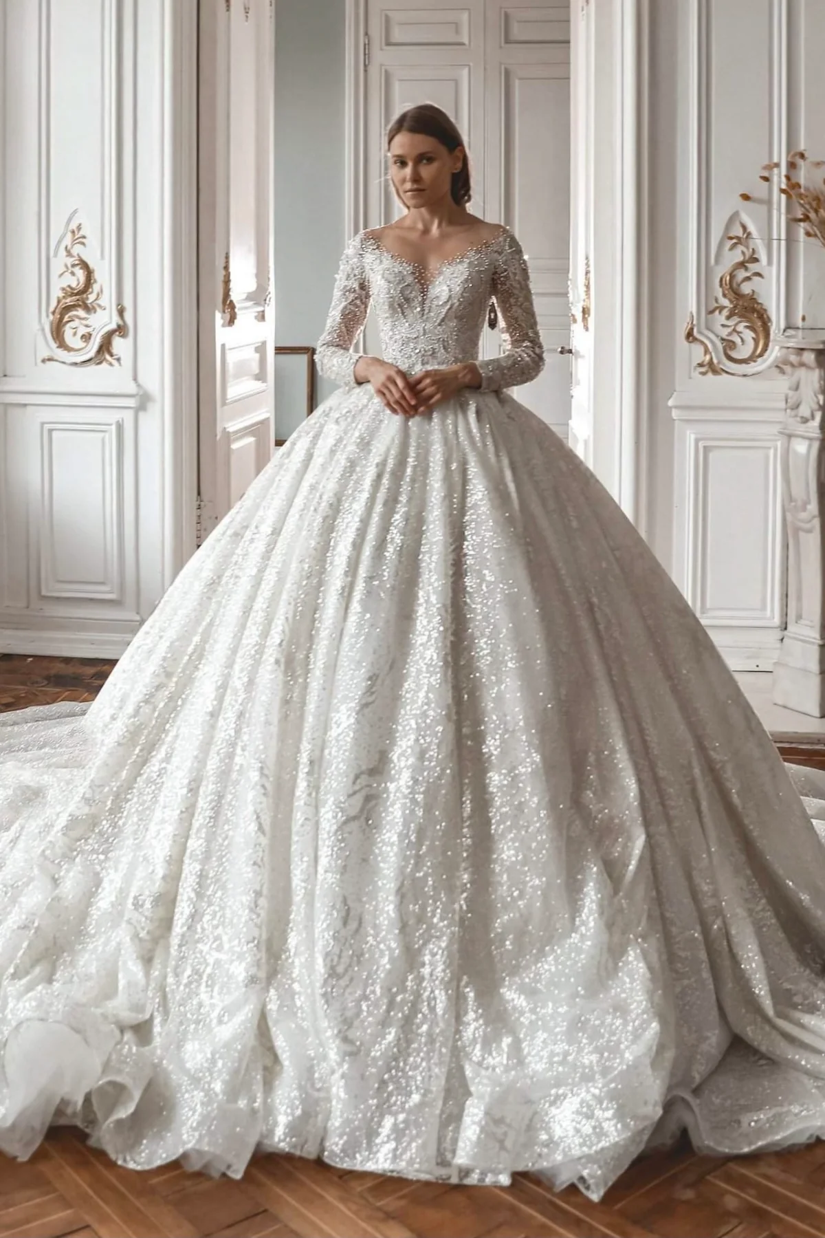 Gaun pernikahan ball gown