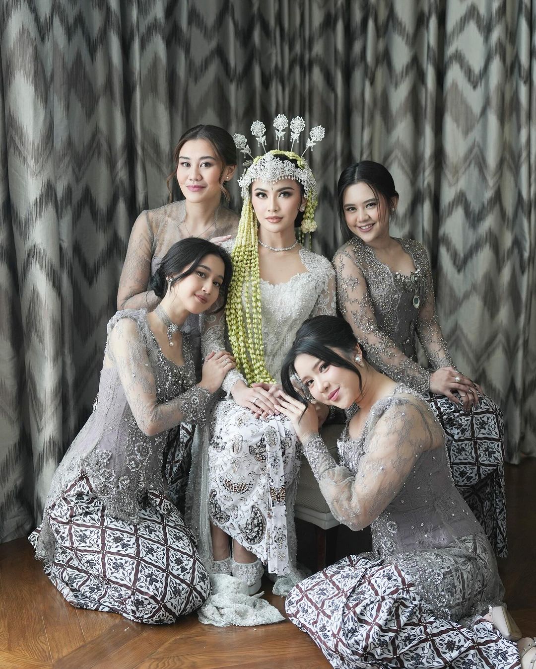 kebaya bridesmaid