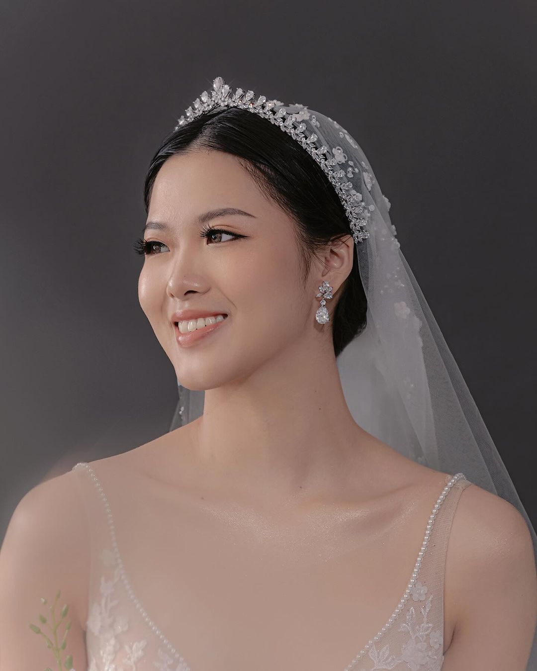 Aksesoris pengantin wanita mewah 