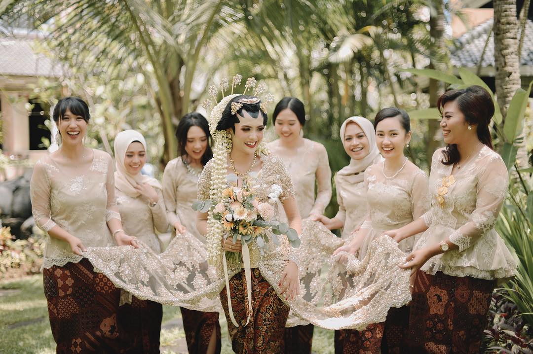 peran bridesmaid di acara pernikahan