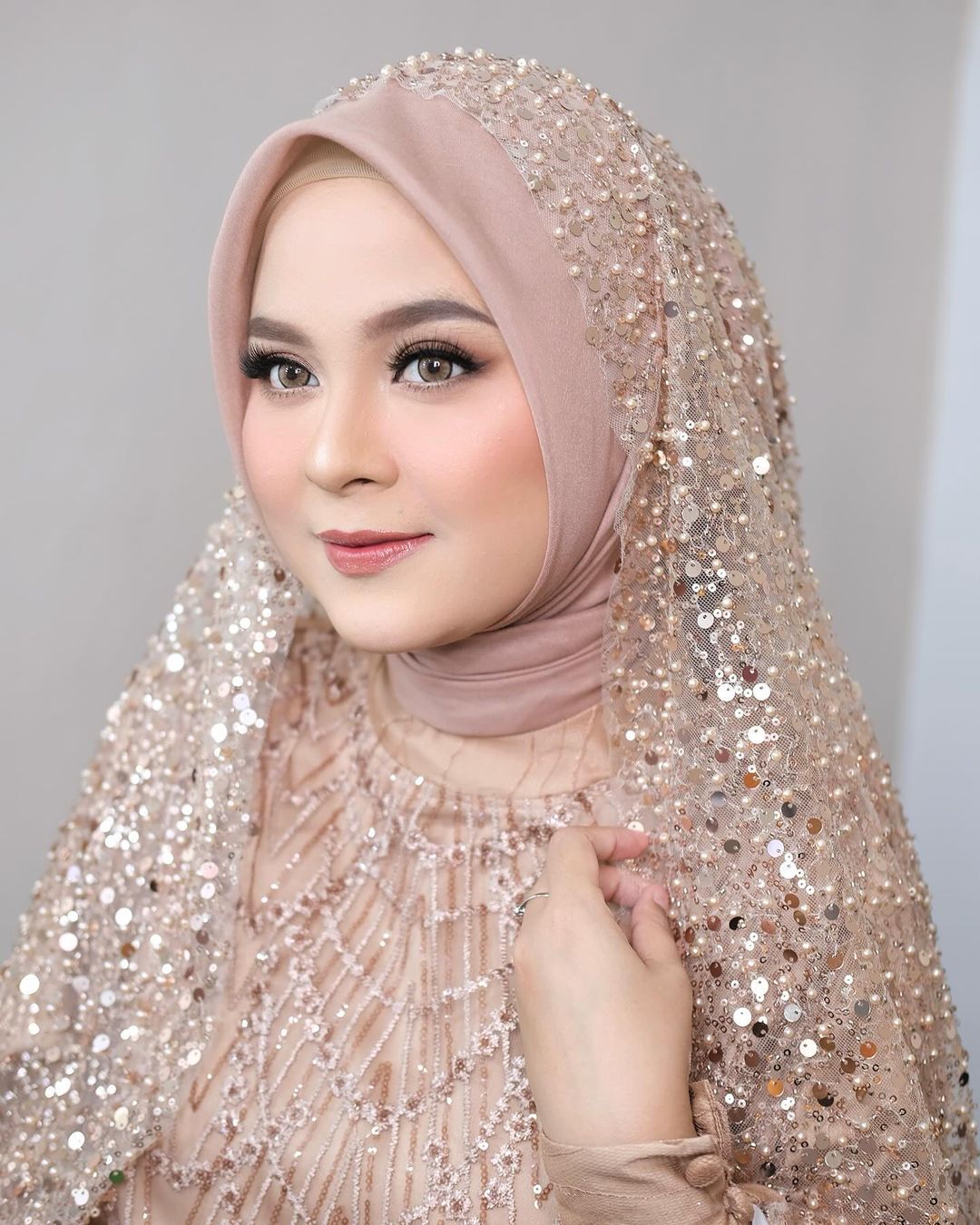 make up pengantin hijab modern