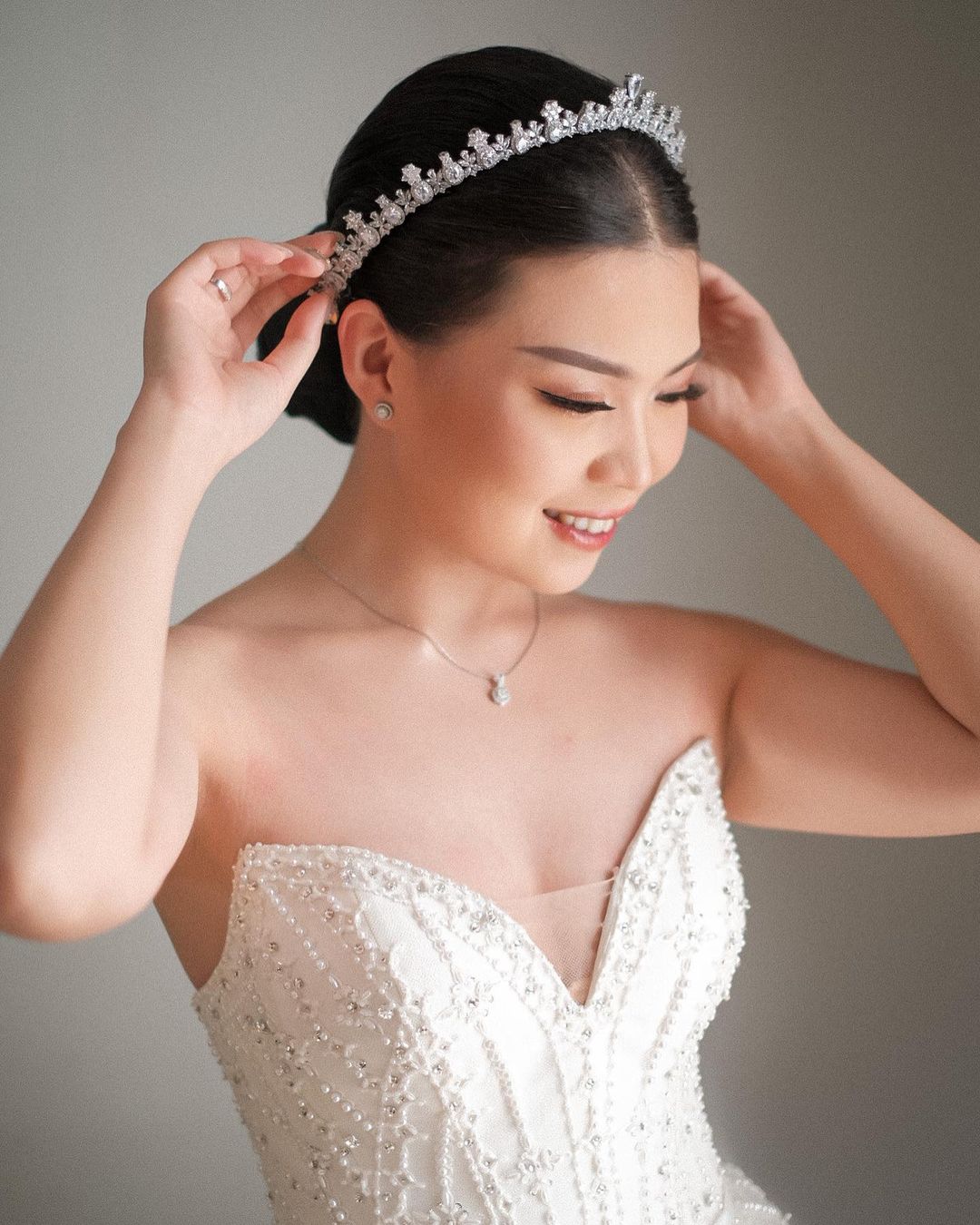 aksesoris tiara pengantin