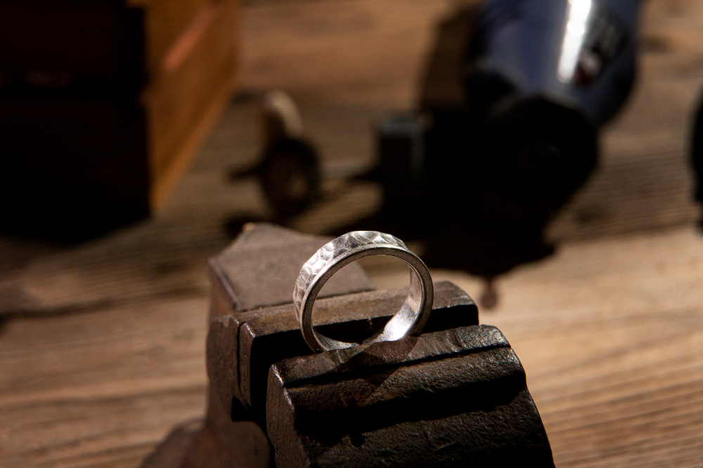 cincin silver dengan ukiran untuk pria
