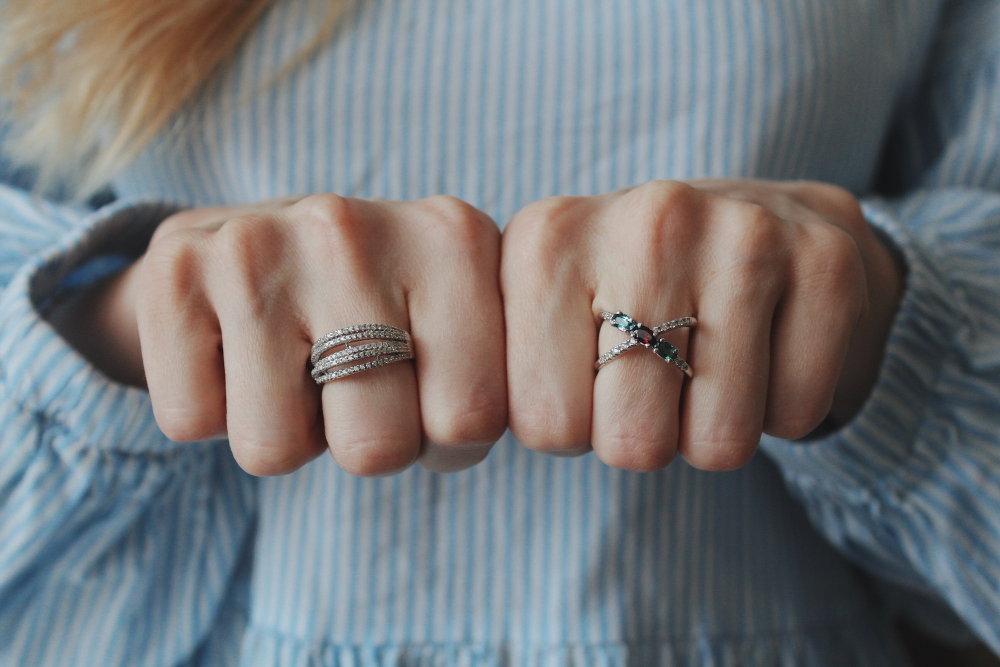 memilih cincin perak