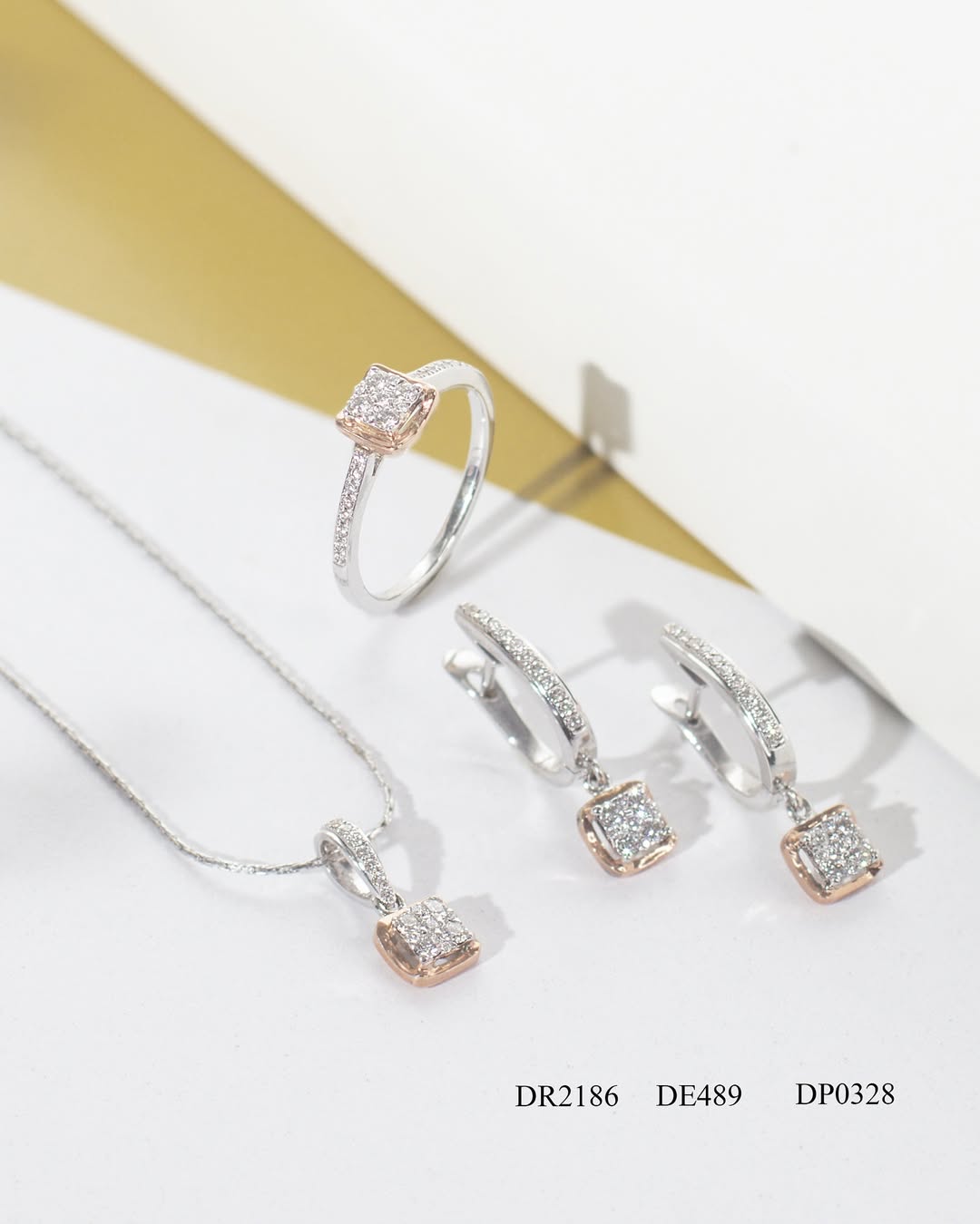 Set perhiasan berlian mewah
