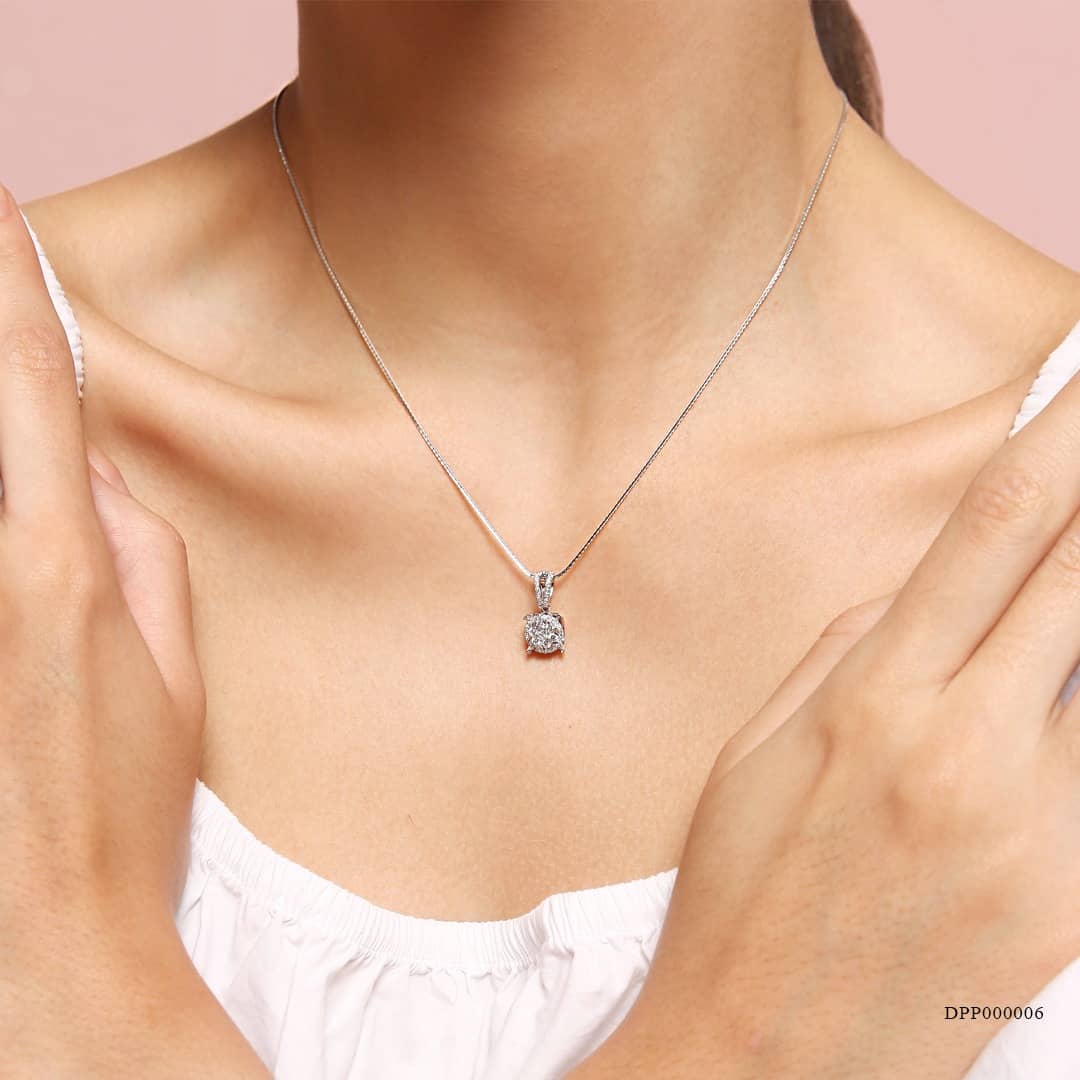 kalung emas liontin berlian