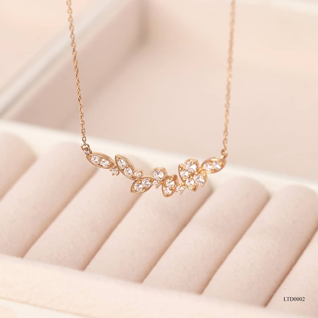 kalung emas Alona Gold Pendant