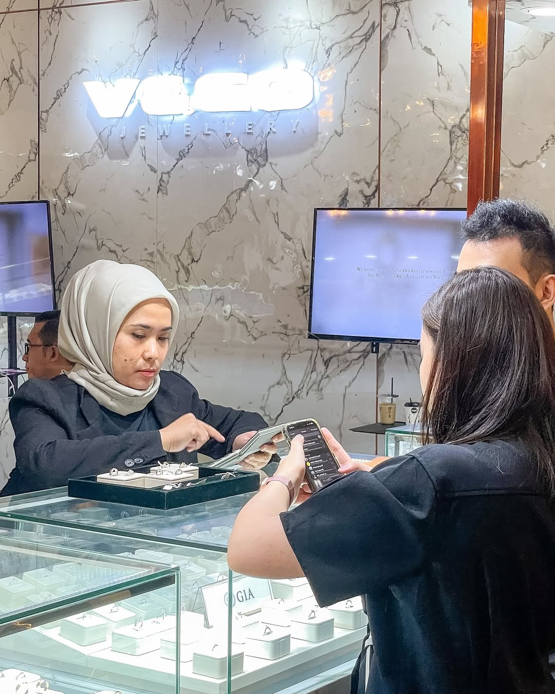 tips membeli perhiasan emas