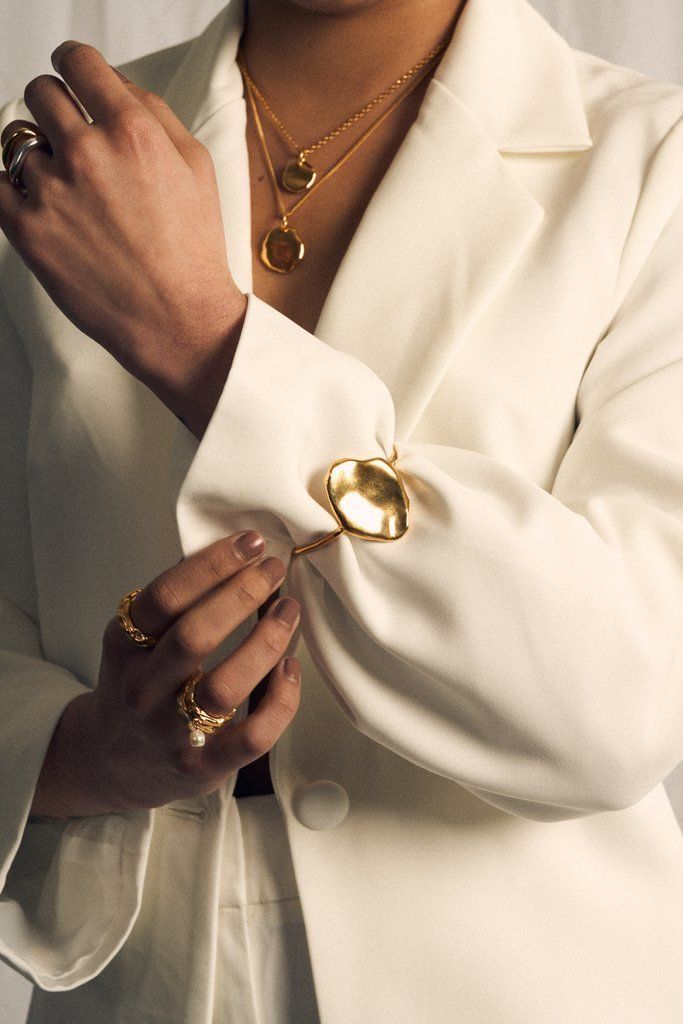 Panduan Memilih Statement Jewelry