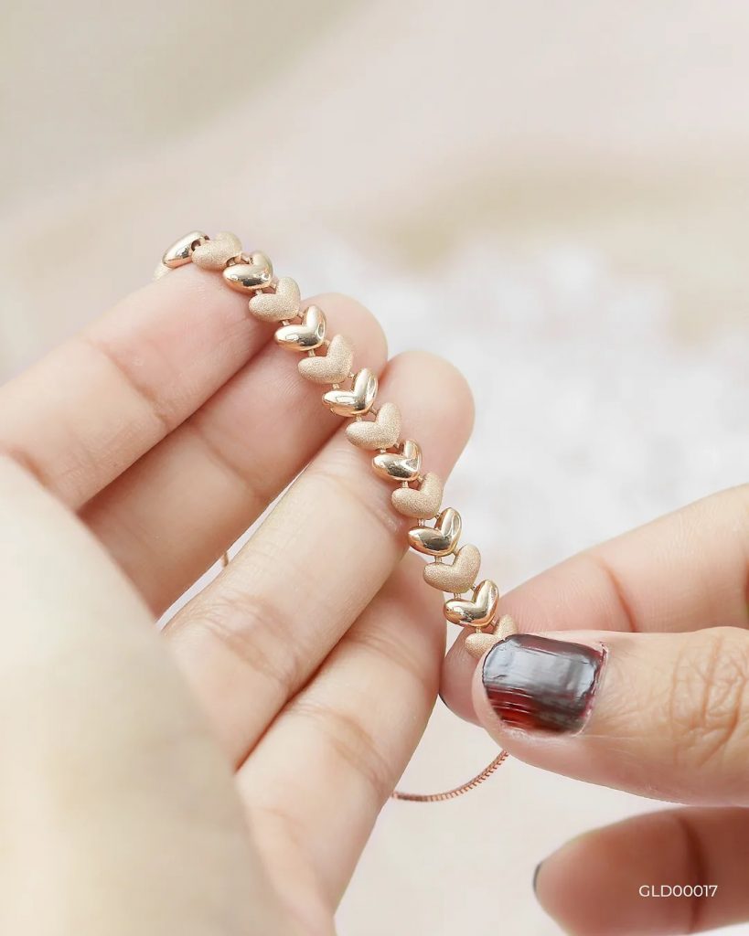 gelang emas rantai love