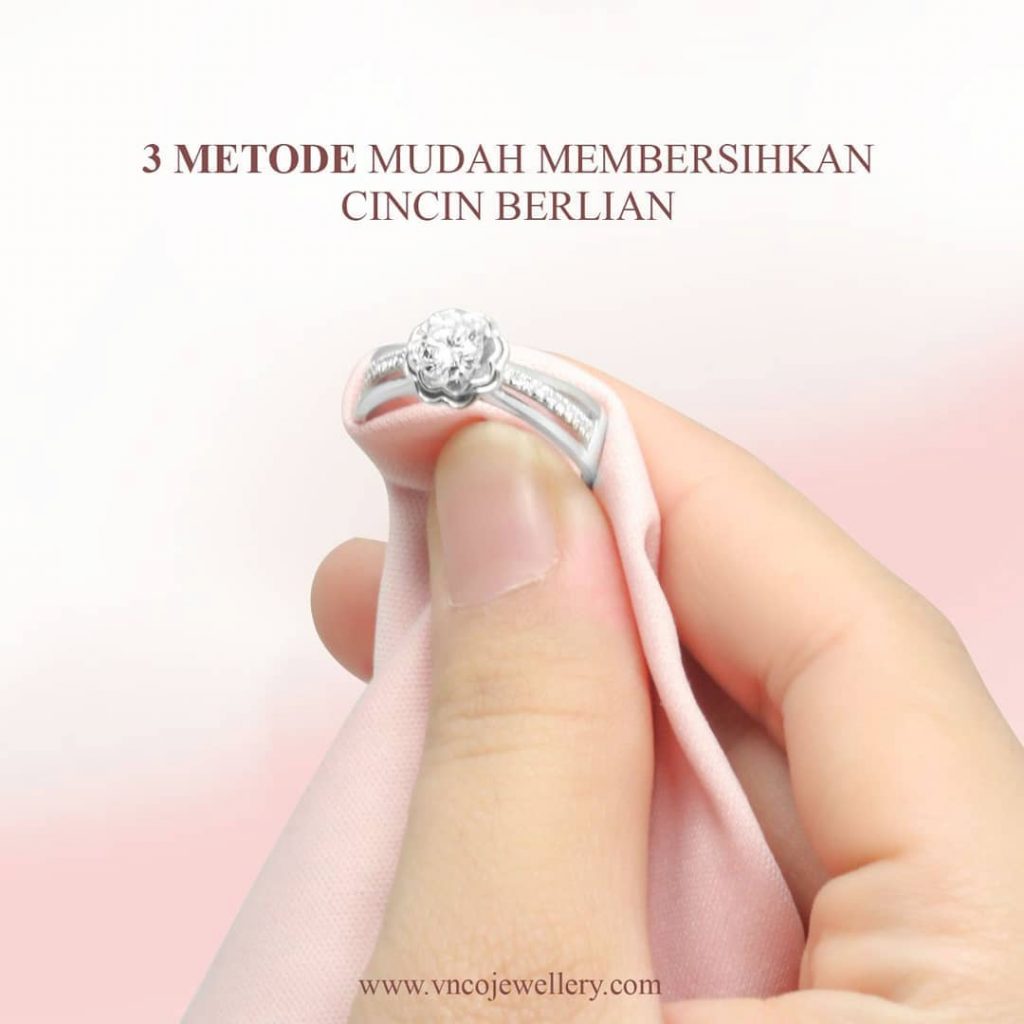 Metode Mudah Membersihkan Cincin Berlian agar Tetap Berkilau
