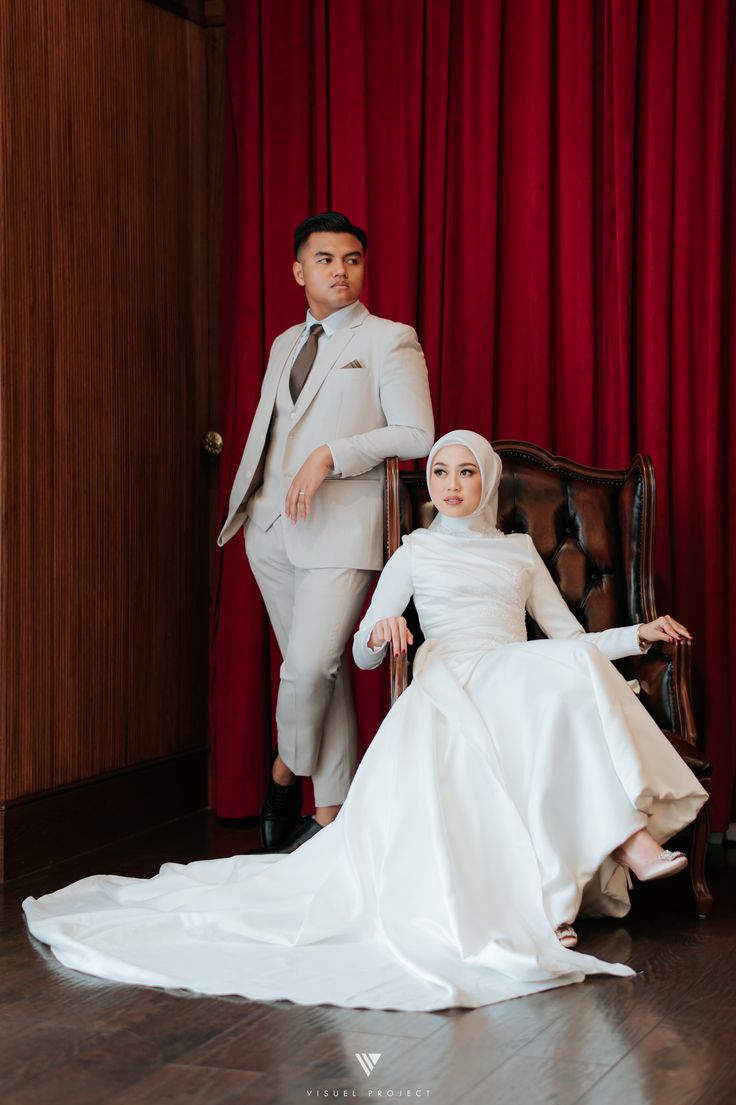 busana prewedding klasik elegan