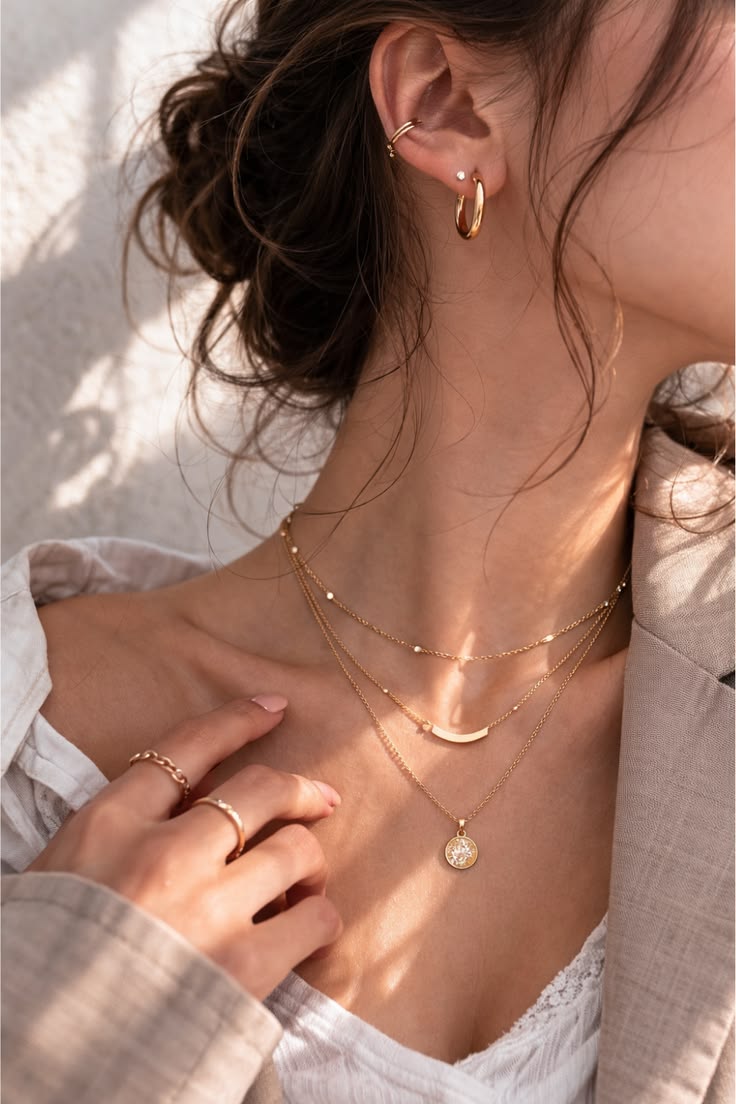 Inspirasi Layering Jewelry untuk Berbagai Gaya