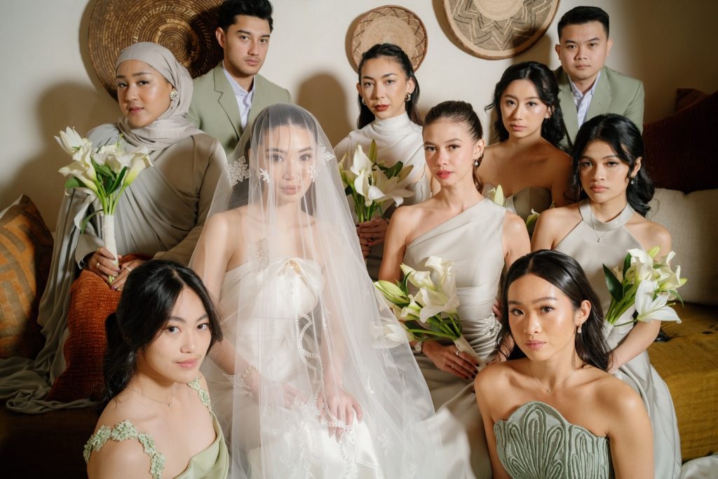 model baju bridesmaid tidak seragam