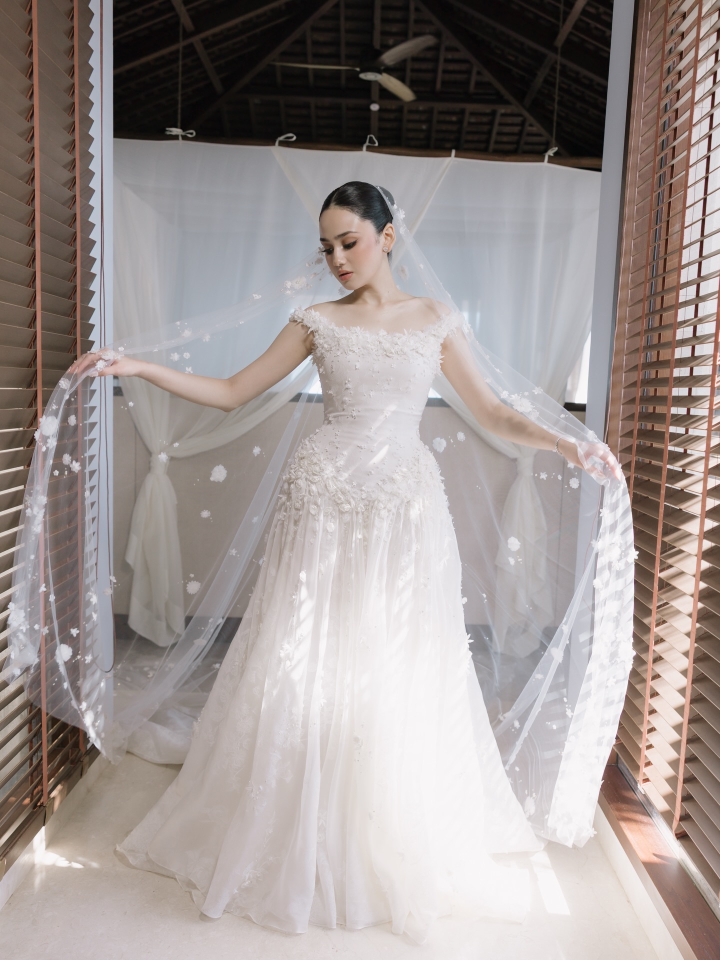 aksesoris pengantin minimalis mewah