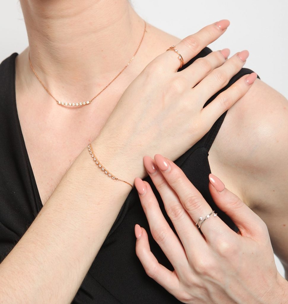 model Gelang Emas untuk Tangan Kecil