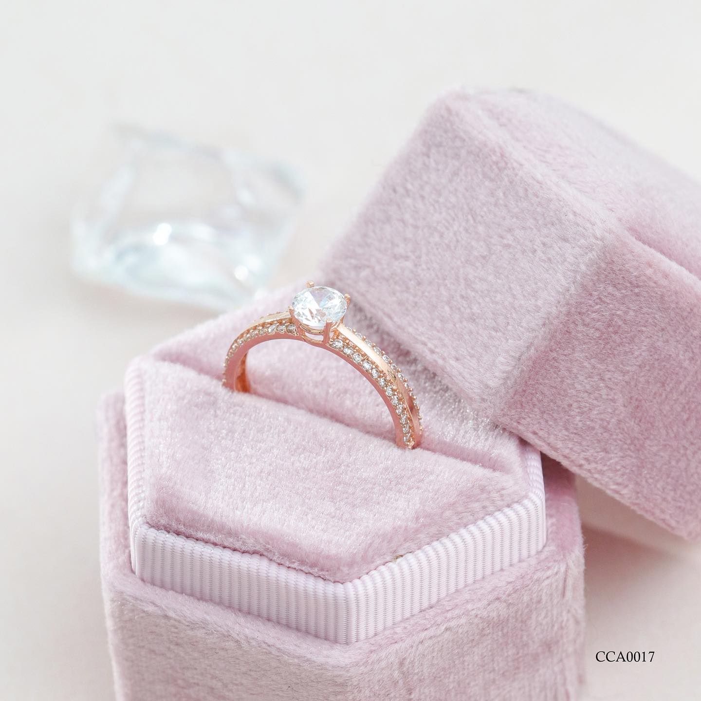 kotak cincin tunangan